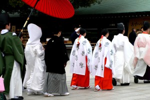 Meiji-jingu_wedding_procession_-_P1000847